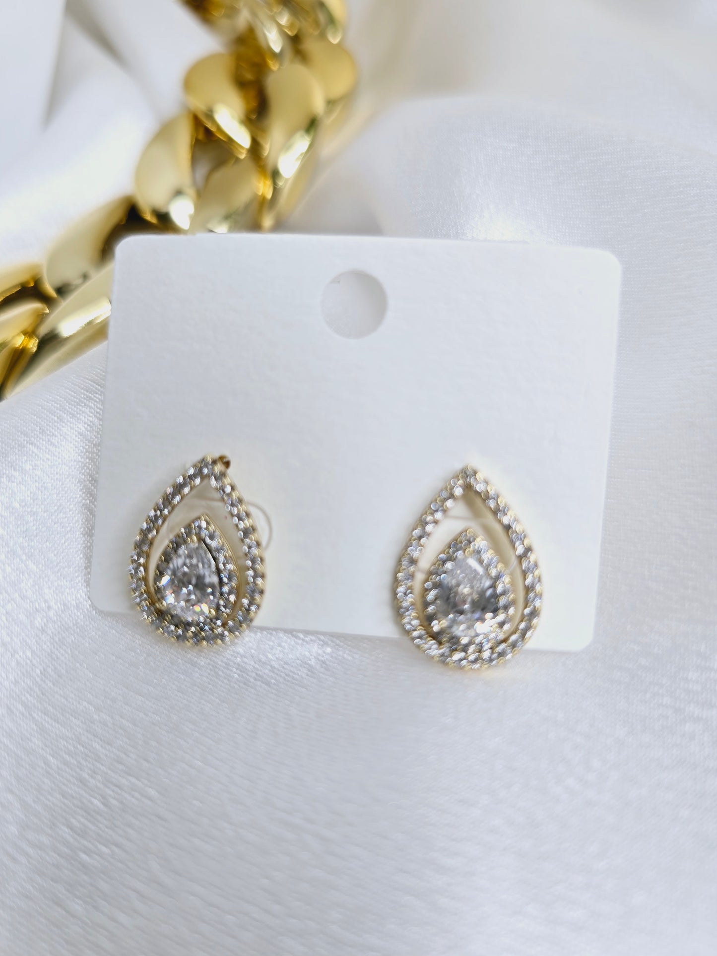 Drop-shaped earrings 18k laminated gold AR0016