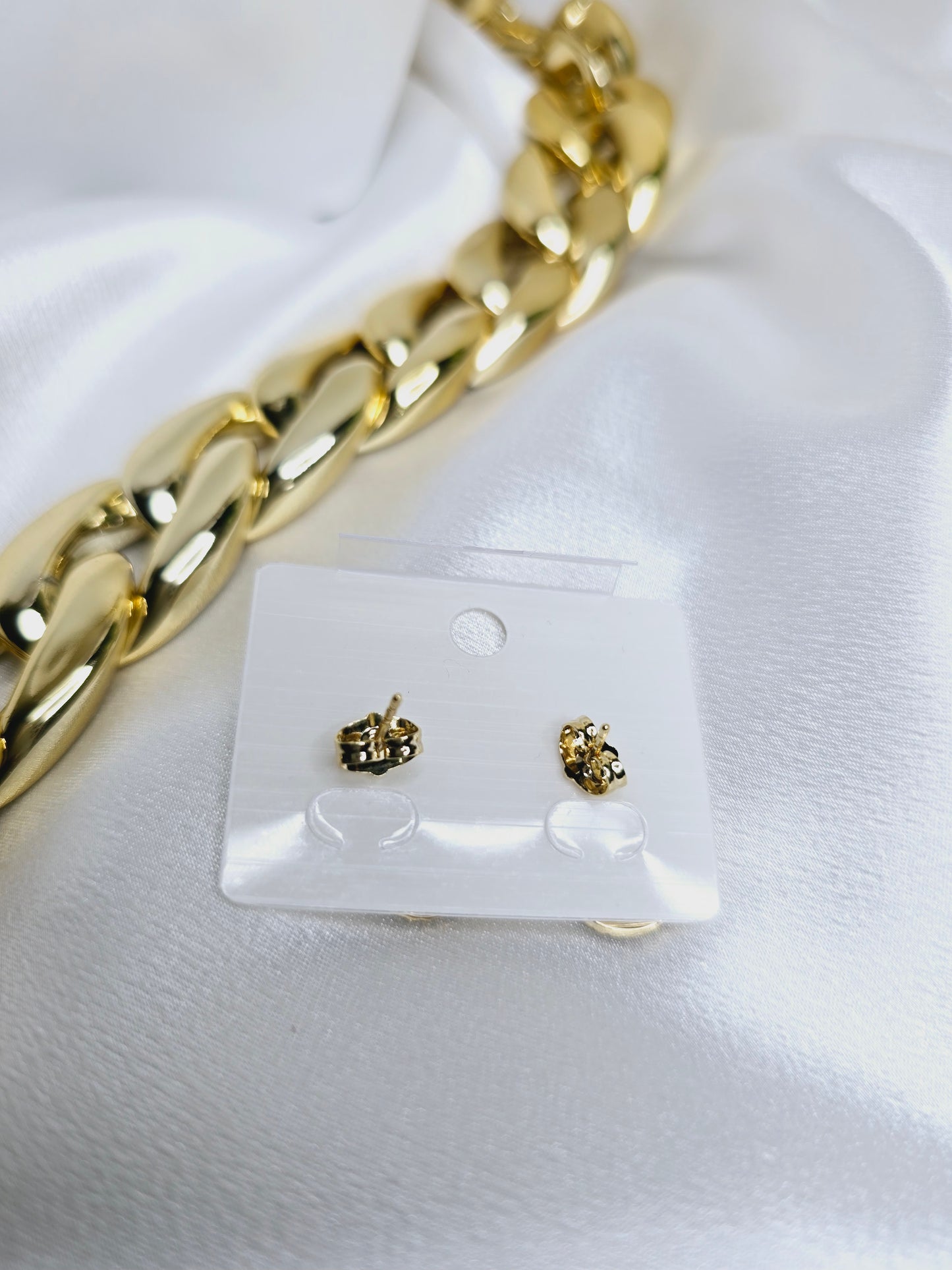 Drop-shaped earrings 18k laminated gold AR0016