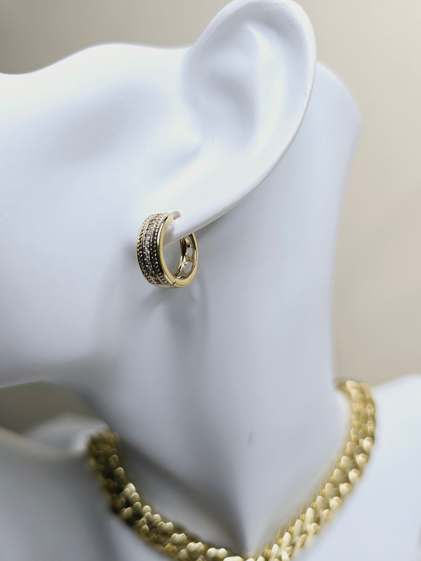Circle gold filled earrings small size with rhinestone AR001