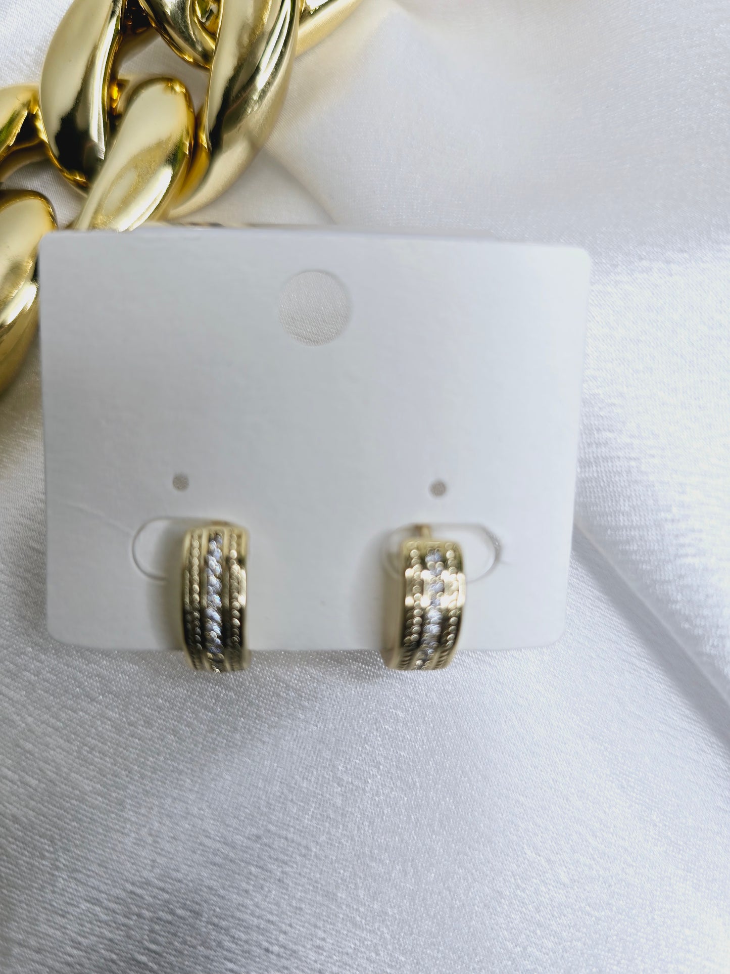 Circle gold filled earrings small size with rhinestone AR001
