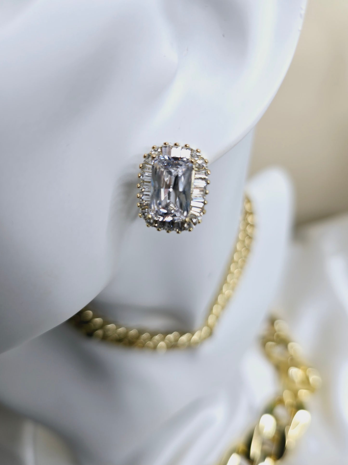 18k gold filled medium earrings with big rhinestone AR0017