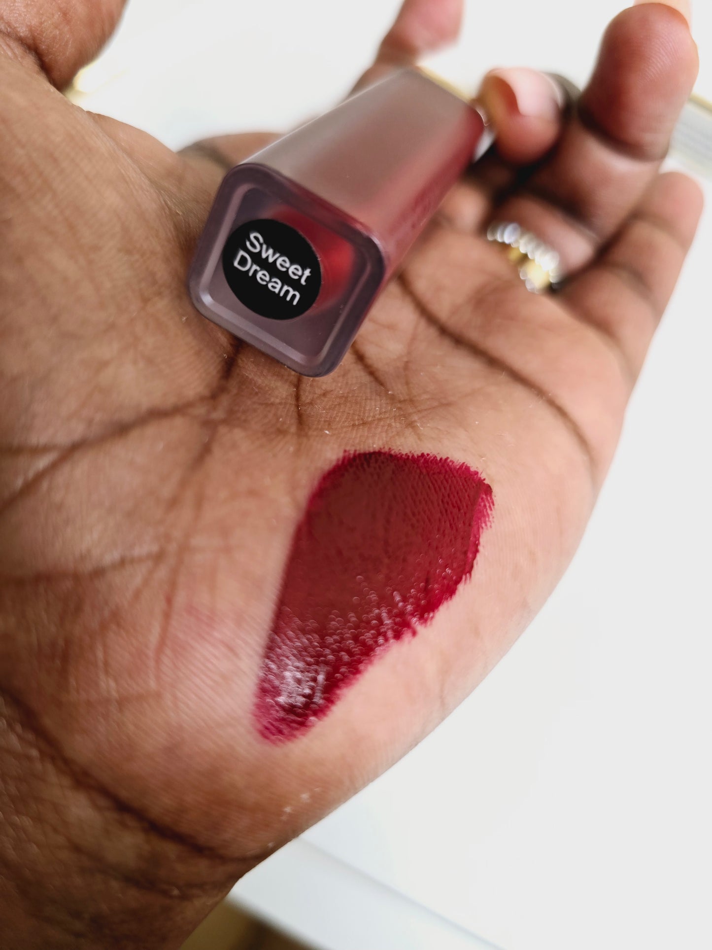Sweet Dream Matte Liquid lipstick Vine Colo