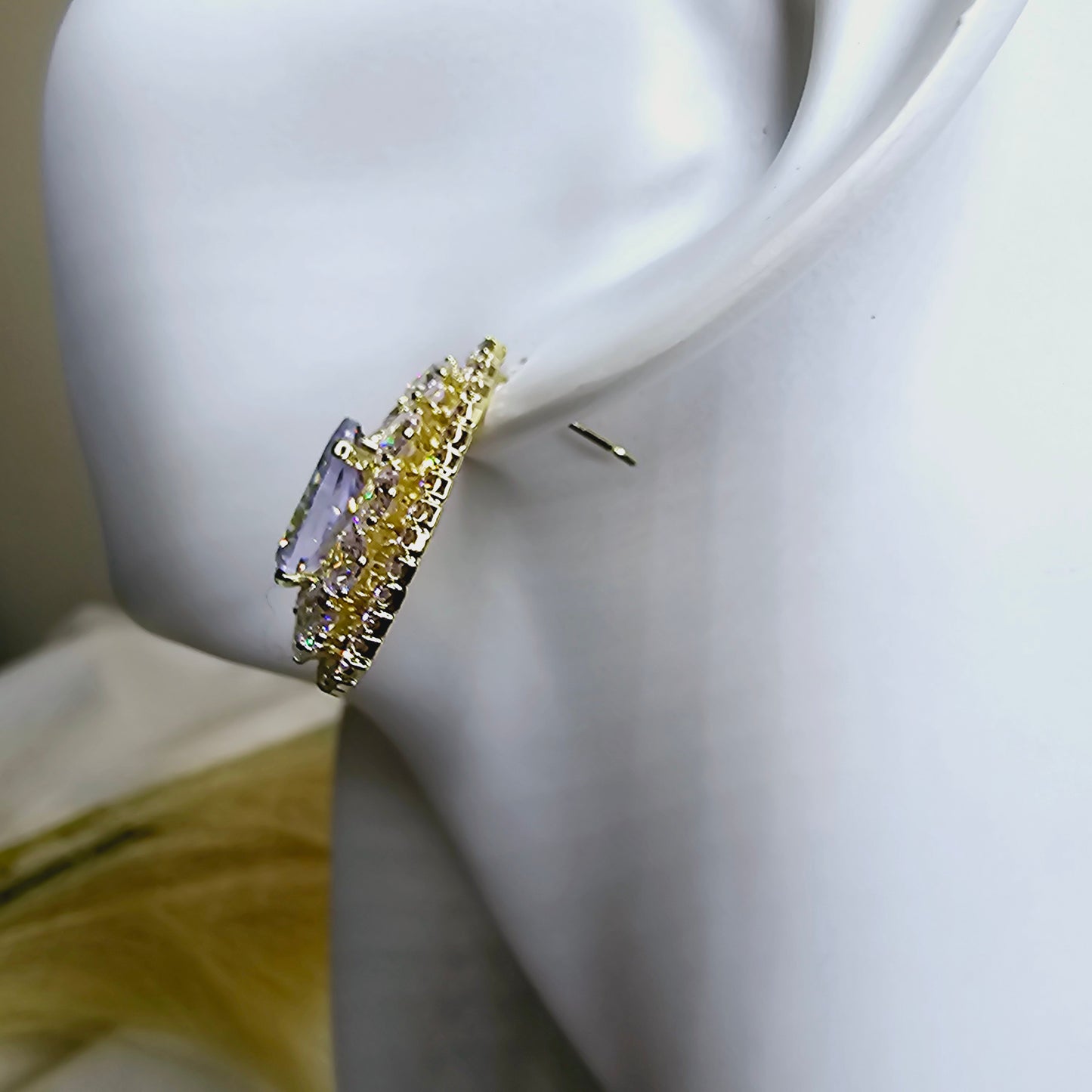 Drop-shaped earrings 18k laminated gold AR0028