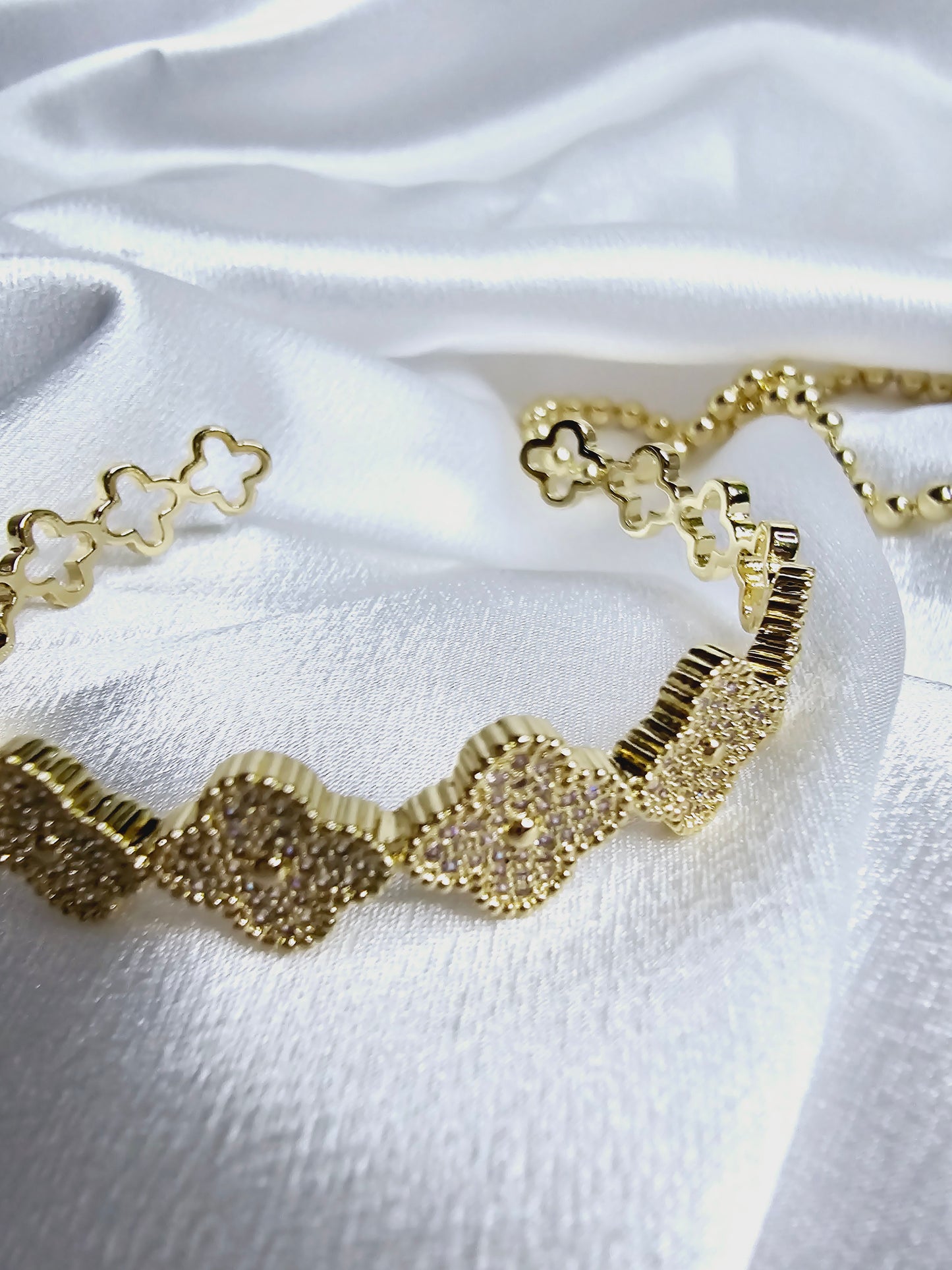 Pulsera se trebol diamantada ajustable alta calidad