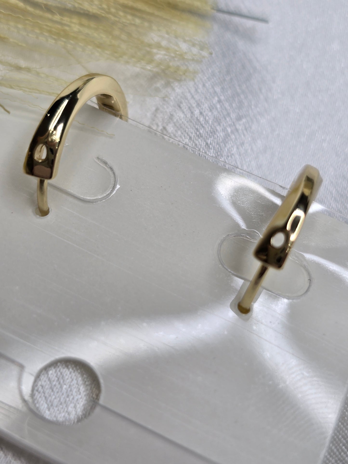 Smalln hoop earring with diamonds AR0046