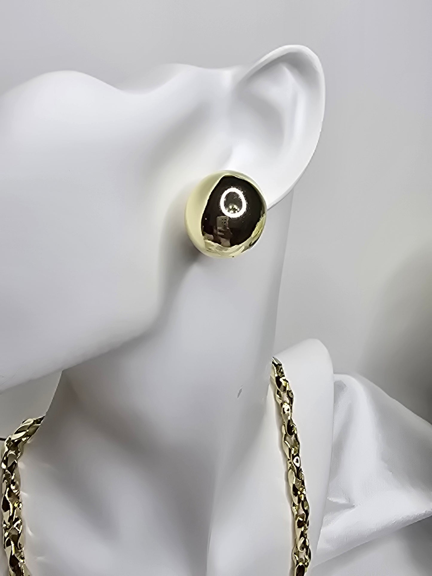 Medium Minimalist high quality medium ball earrings plian AR0050
