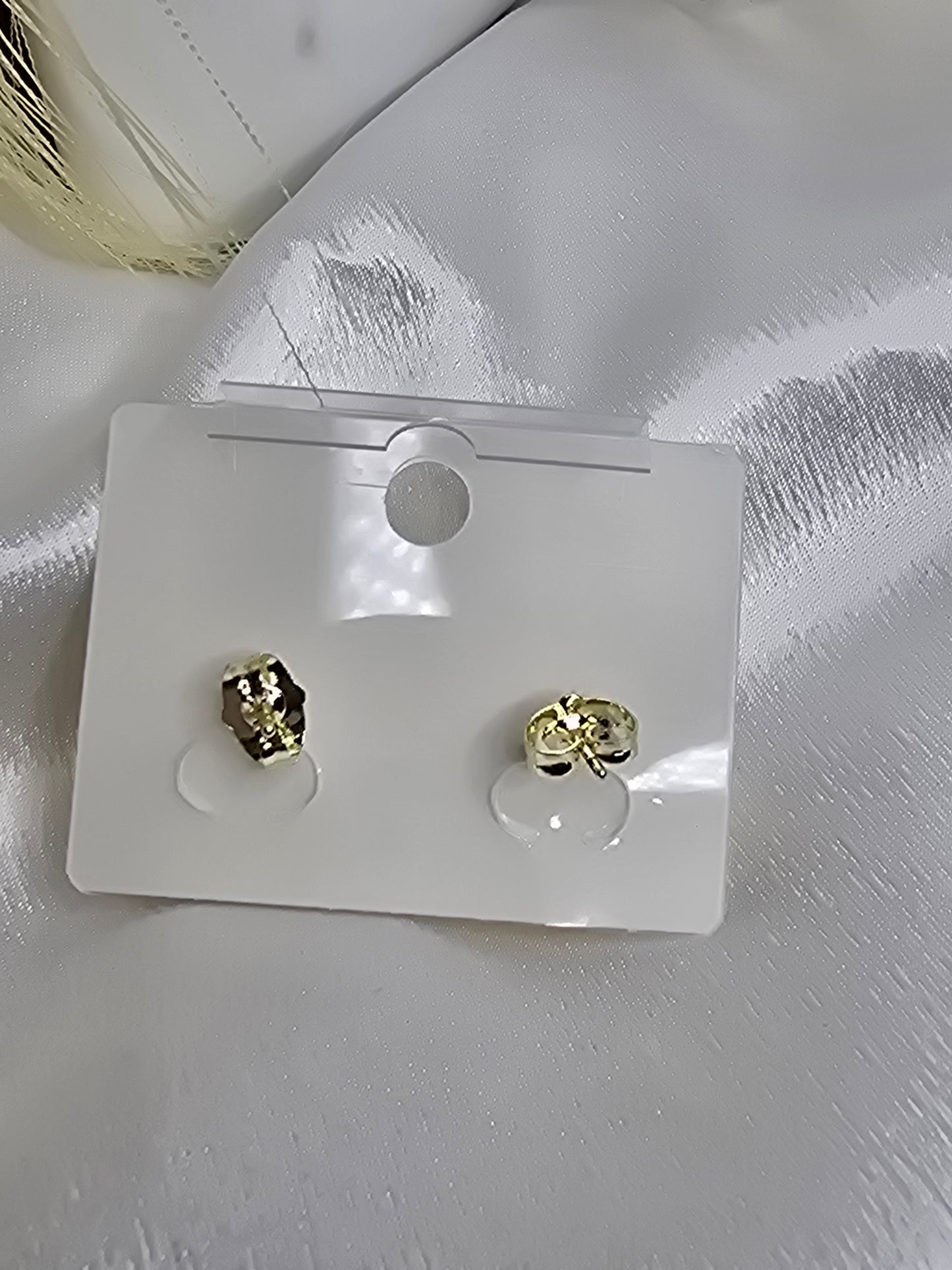 Medium heart Minimalist high quality earrings plian AR0051