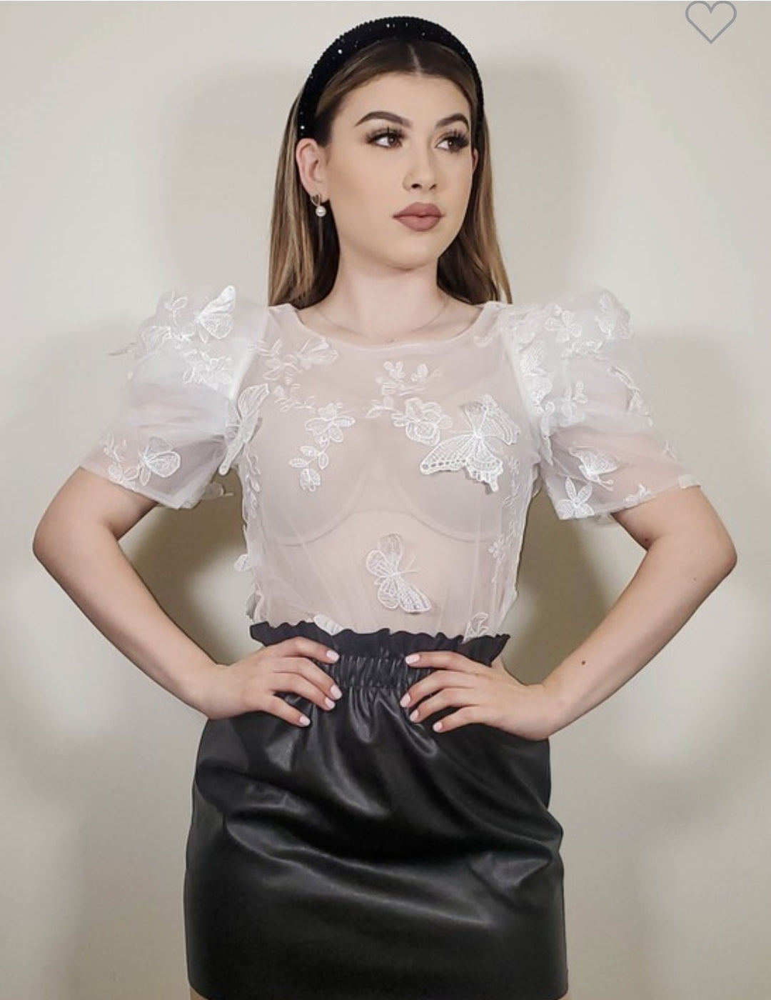 Top blusa pastel transparente con mariposas 3D JE3004