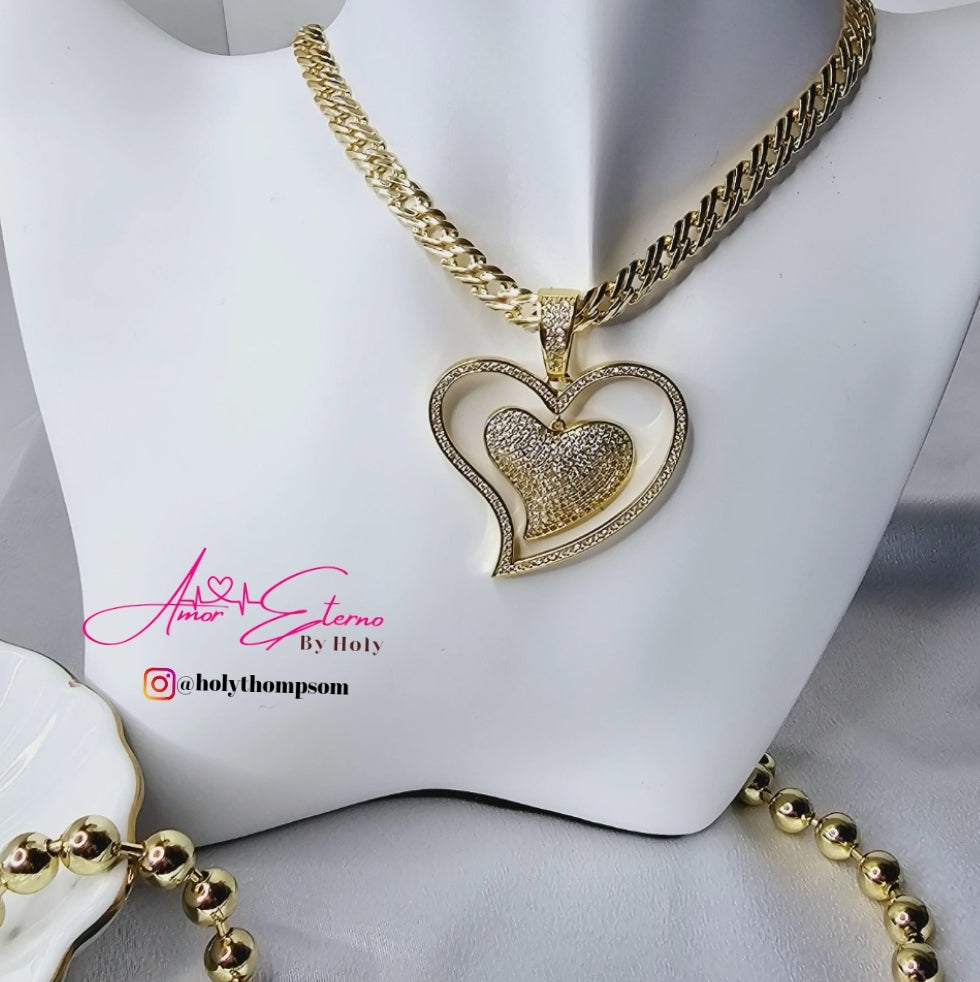 Dije de corazon doble grande diamantado AE008