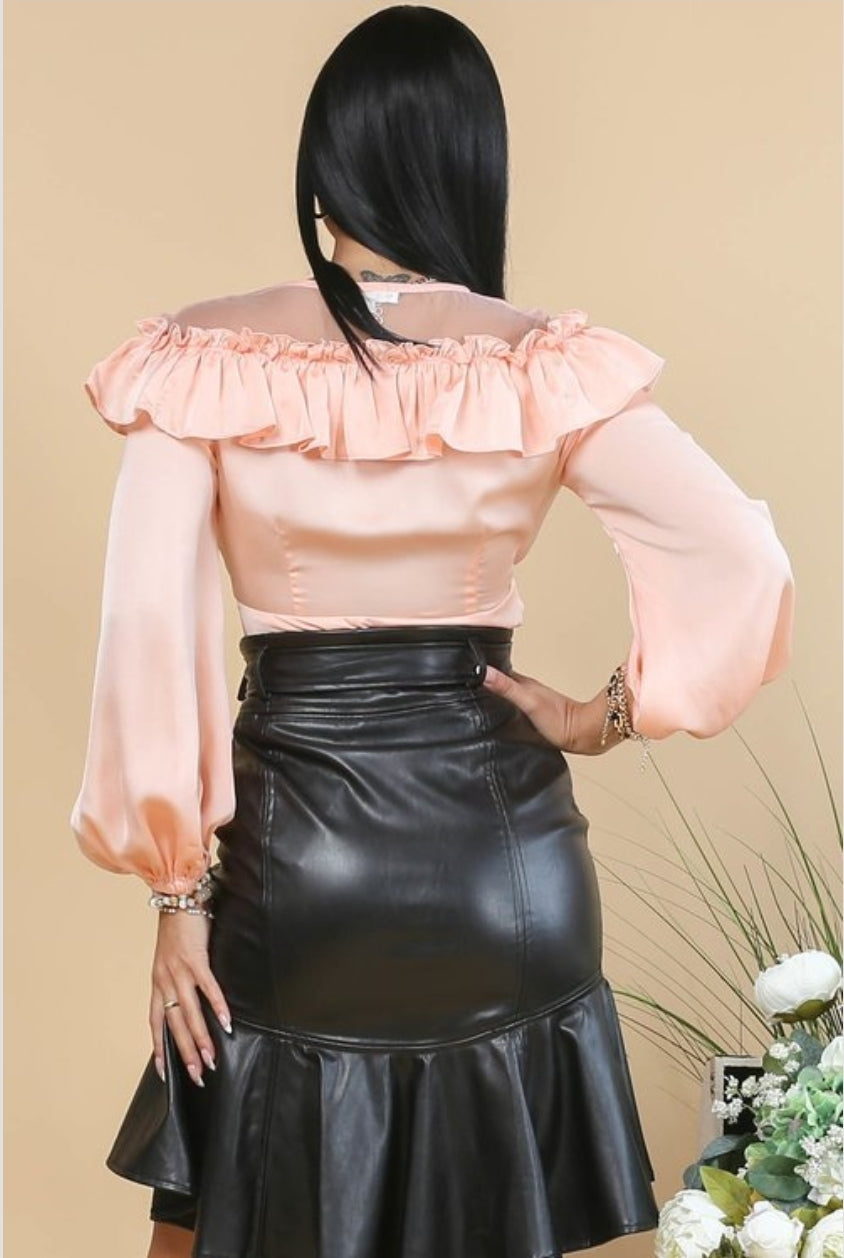 Blusa manga larga cuello v con vuelos